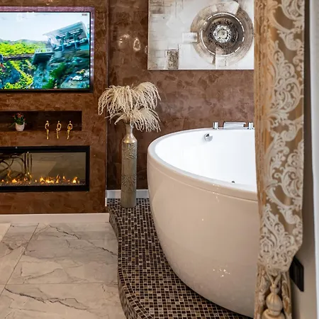 Amj Royal - 110 - Latte Διαμέρισμα *