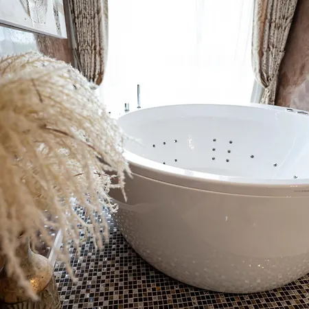 Amj Royal - 110 - Latte