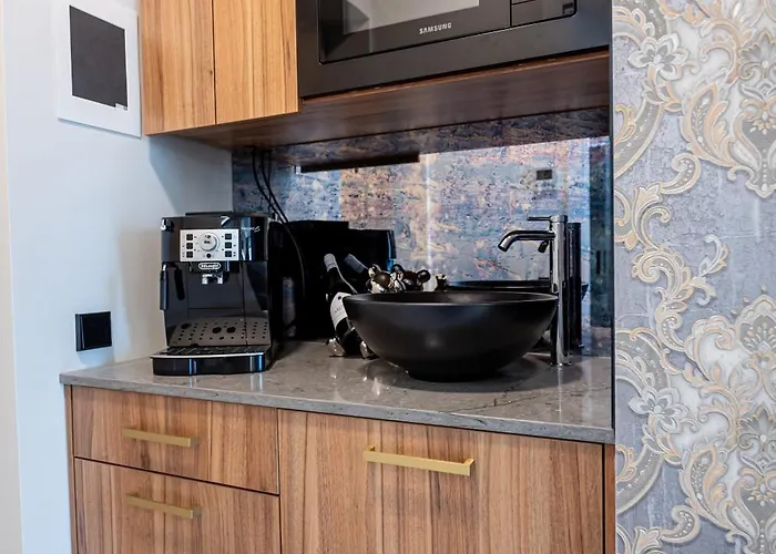 Amj Royal - 110 - Latte شقة كاوناس